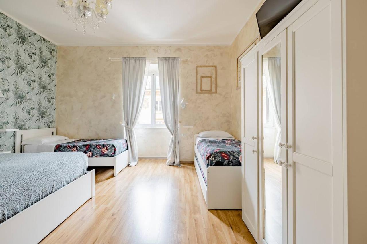 Deluxe Rooms And Chilling Jacuzzi Suite Guesthouse Rzym Zewnętrze zdjęcie